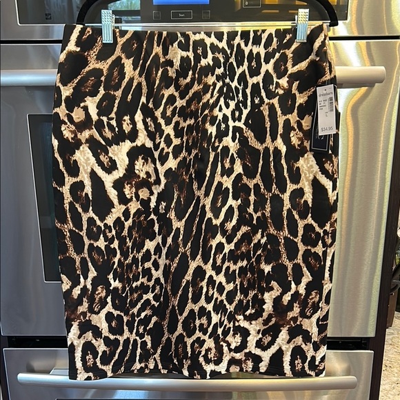 Leopard Print Skirt‎ - Picture 1 of 5